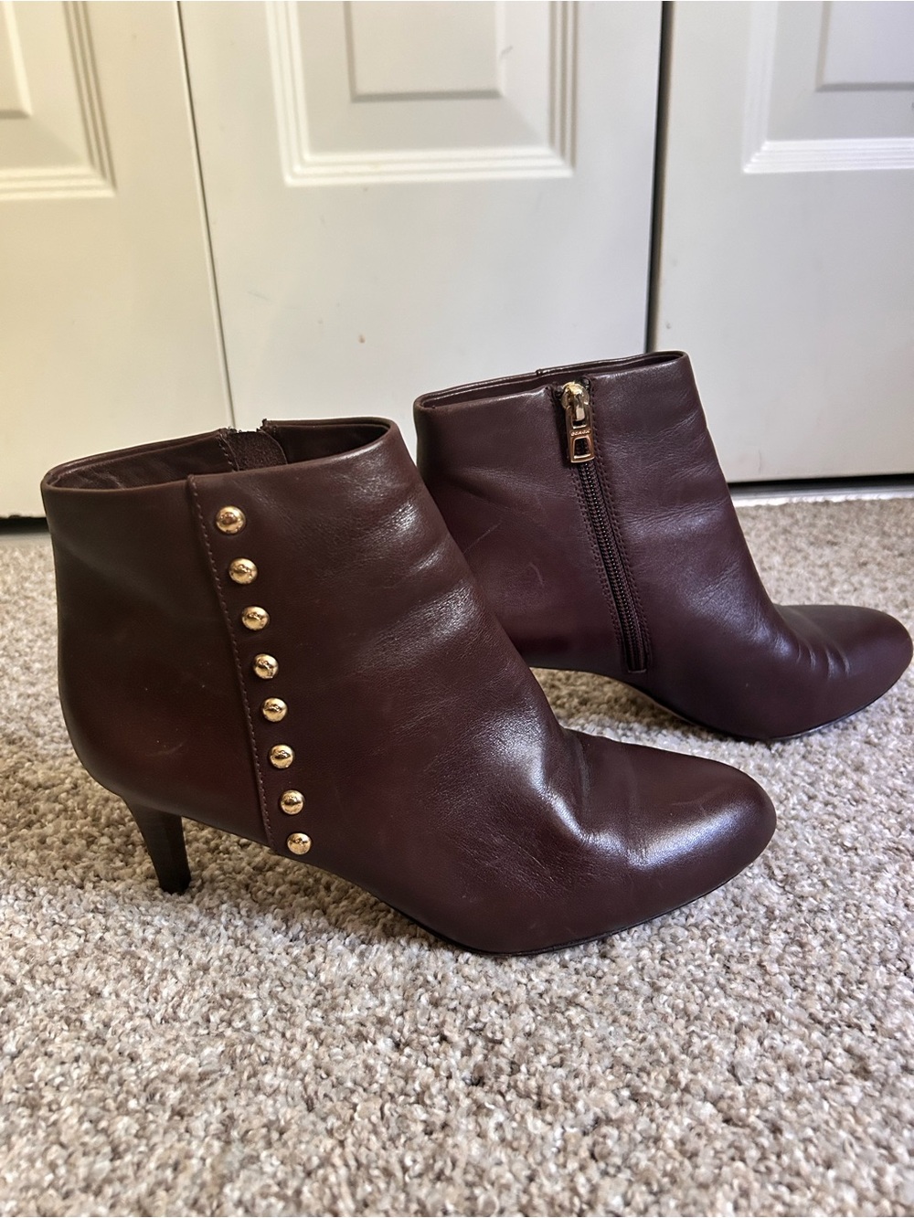 Coach Women’s Size 7 Brown Leather Ankle Boots Gold Studded Side Zip Heels